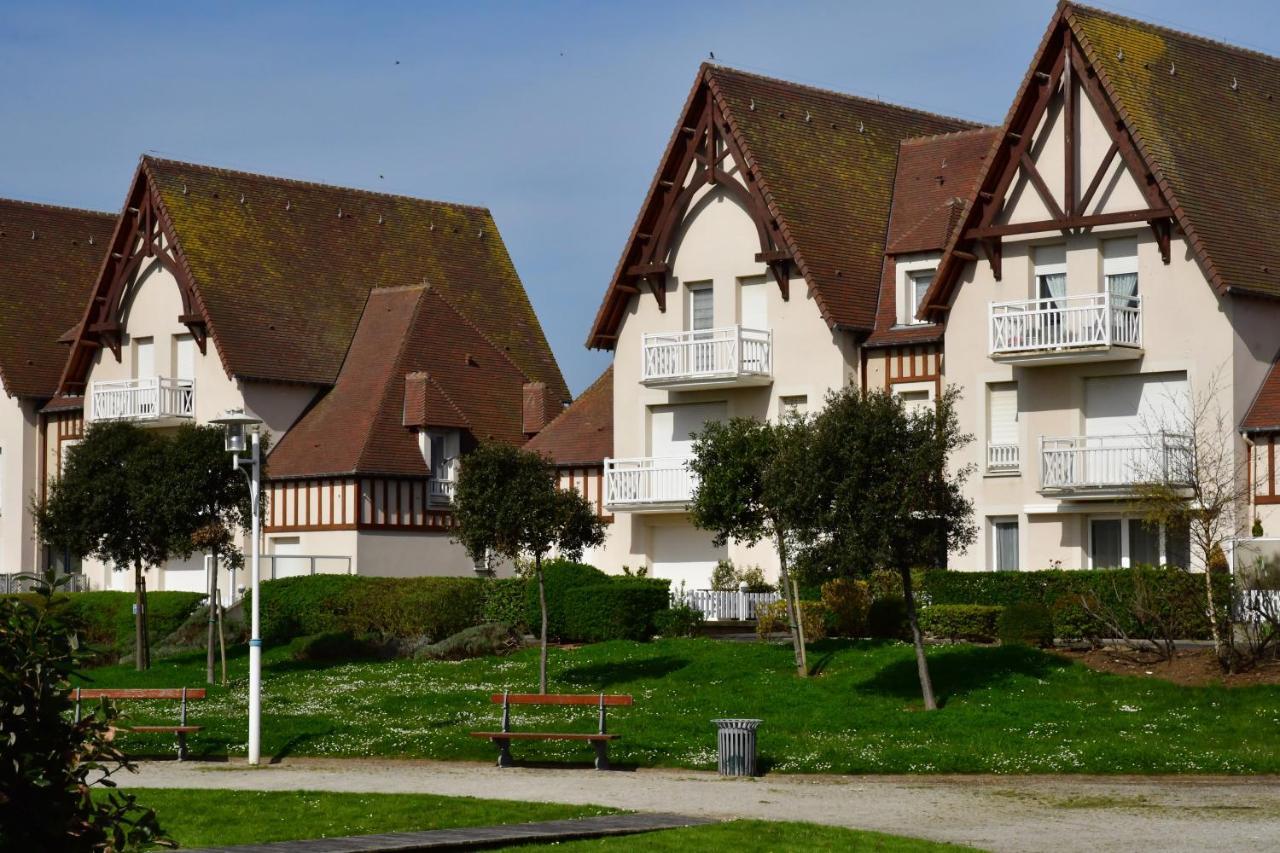 Jardin - A 50M De La Plage - Wifi - Parking Courseulles-sur-Mer Exterior foto